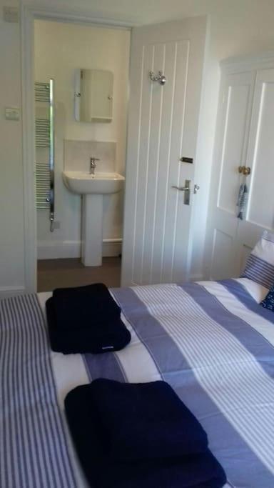 Victoria Boutique Lodge 'Stan" Sea View And Garden Apartment Ventnor Exterior foto