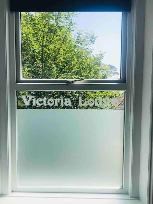 Victoria Boutique Lodge 'Stan" Sea View And Garden Apartment Ventnor Exterior foto