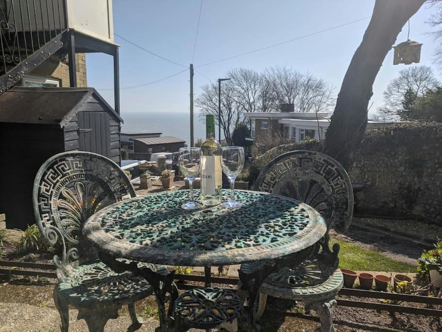 Victoria Boutique Lodge 'Stan" Sea View And Garden Apartment Ventnor Exterior foto