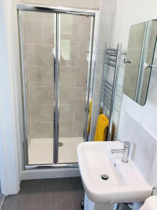 Victoria Boutique Lodge 'Stan" Sea View And Garden Apartment Ventnor Exterior foto